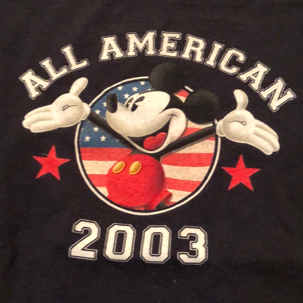 2003 Mickey Mouse tee shirt